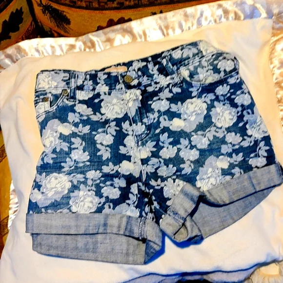 Floral Denim Women's Shorts - Picture 1 of 2